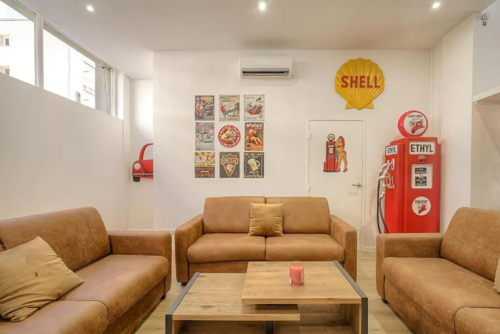 Happy Days, 150M2 De Divertissement, Lyon 7 0*,  France